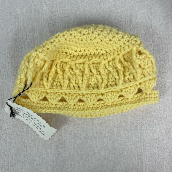 Yellow Handmade Knit Beanie‎ - Picture 4 of 5